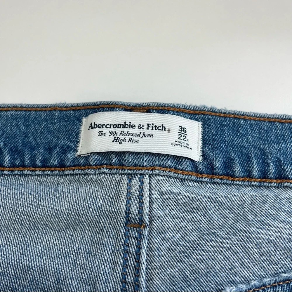 Abercrombie and Fitch 90s Relaxed Jean High‎ Rise 36 medium denim NWT